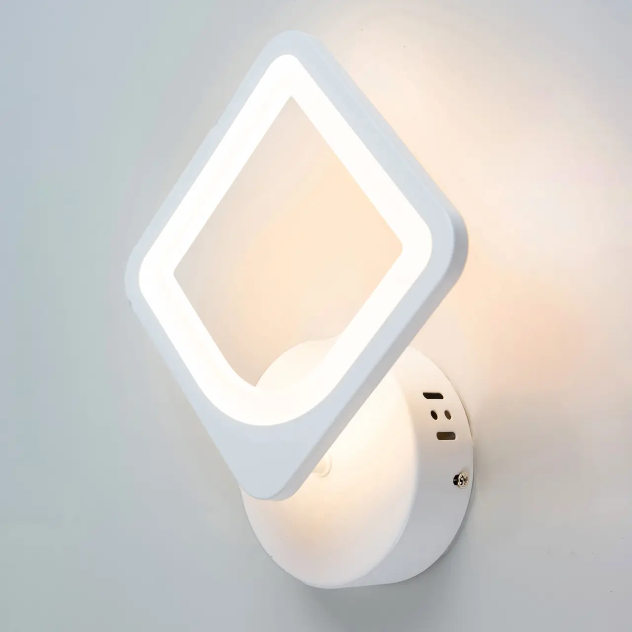 Світильник світлодіодний настінний, LED бра Sunlight білий 5631/1W