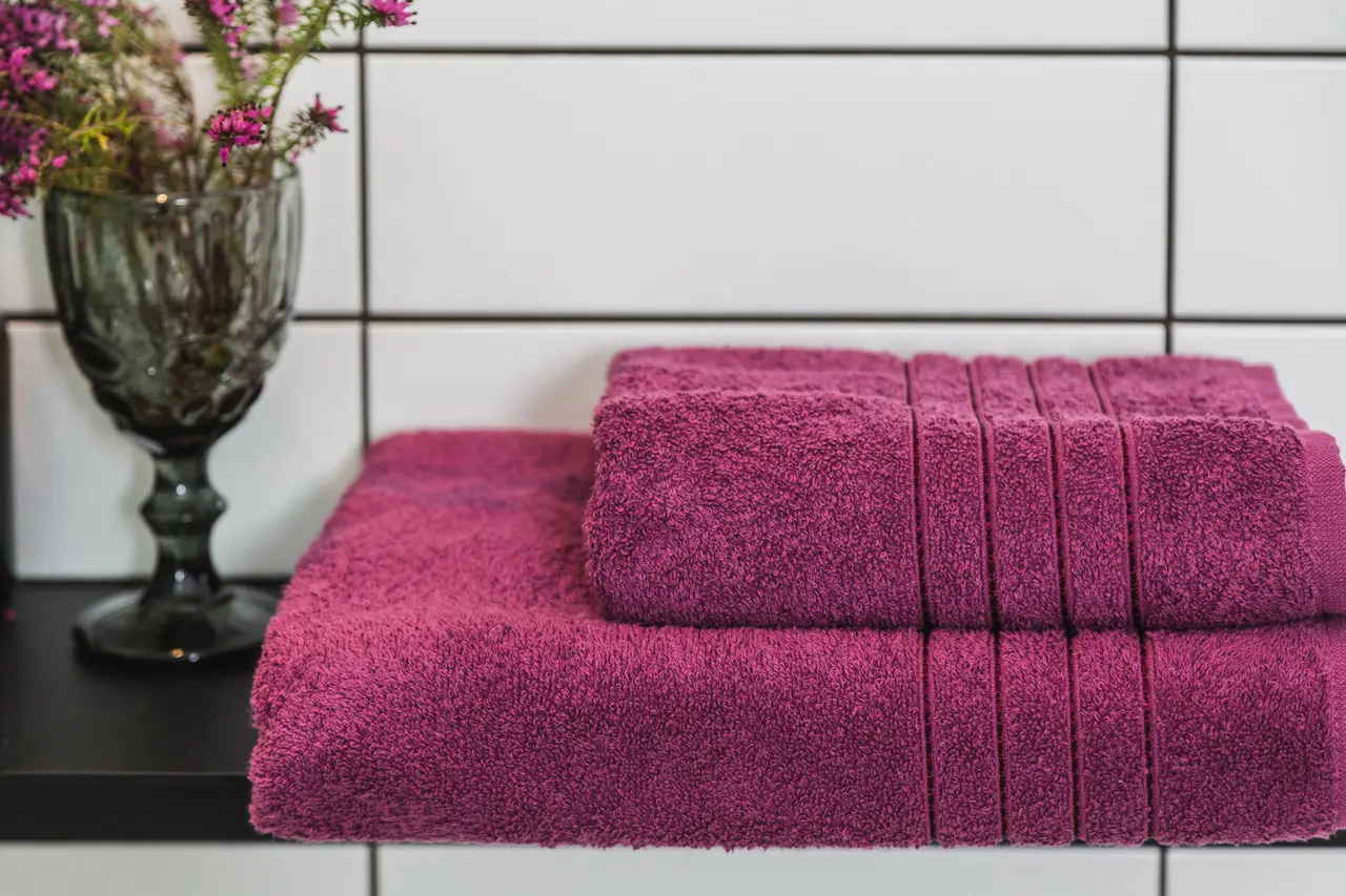 Рушник Ecotton 70х140 см махровий банний високої щільності 420 г/м² вишневий Raspberry