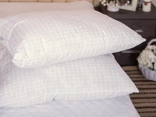 Подушка Ecotton 60х60 см пухово-перова пух 30% бежевий 40-0455 Blanc