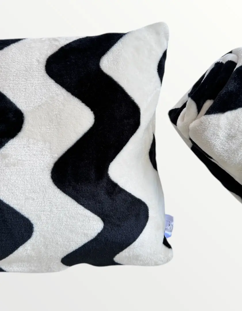 Подушка Ecotton For Pets 50х70 для домашніх улюбленців Zig-zag чорно-білий