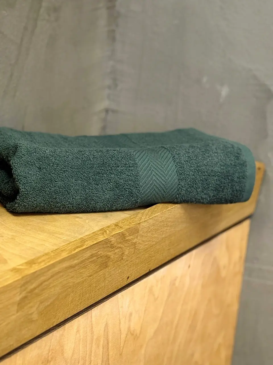 Рушник Ecotton 50х80 см махровий зеленого кольору Dark Green