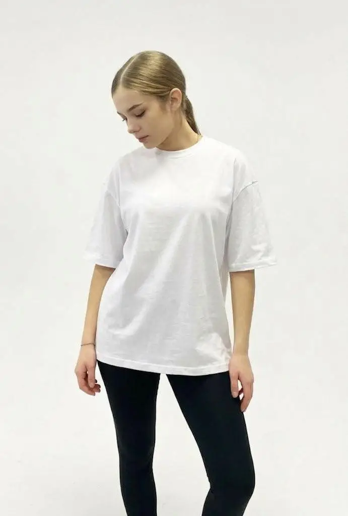 Біла футболка базова жіноча OVERSIZE