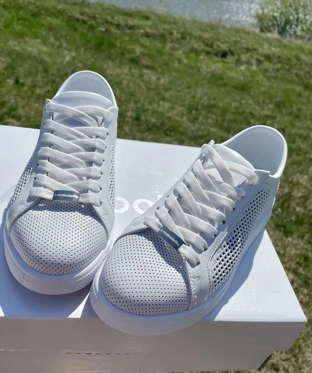 Стильні кеди жіночі білі весна-літо з натуральної шкіри з перфорацією 099 ST Кросівки весняні шкіряні (5041) 36