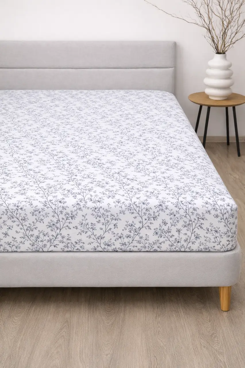Простирадло на резинці Ecotton 140х200 см фланель бавовняне білого кольору з квітами